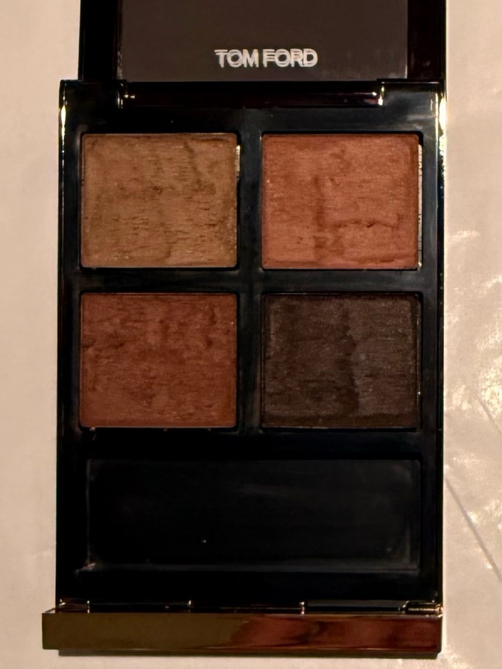 Used TOM FORD EYE COLOR QUAD #37 Smoky Quartz